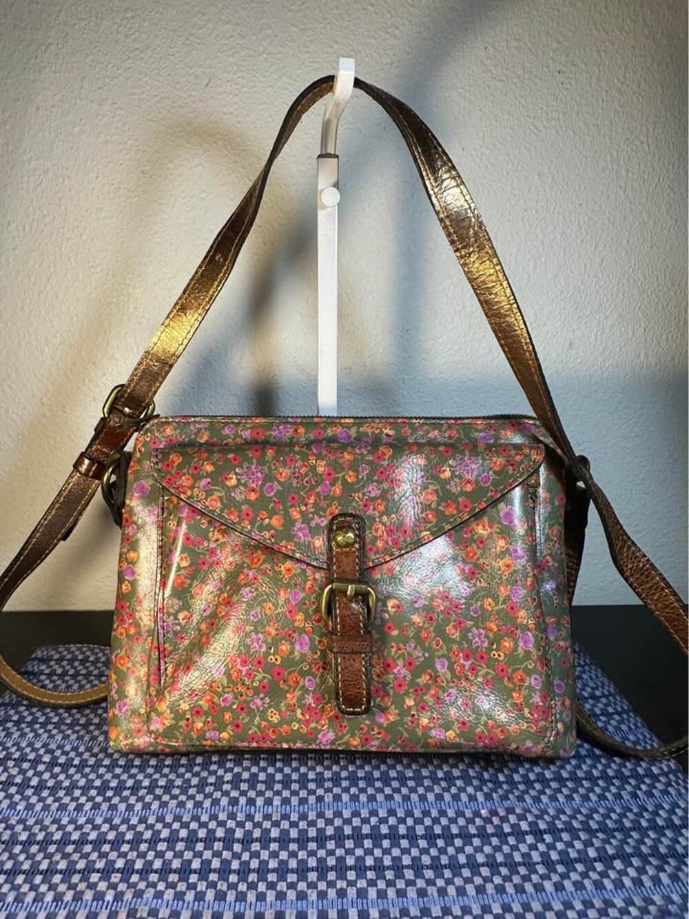Patricia Nash Avellino Leather Crossbody Organizer Bag - Vintage Floral Print